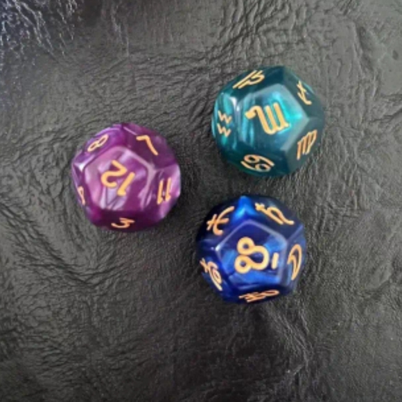 New Fortune Telling Dice Set - Picture 4 of 6